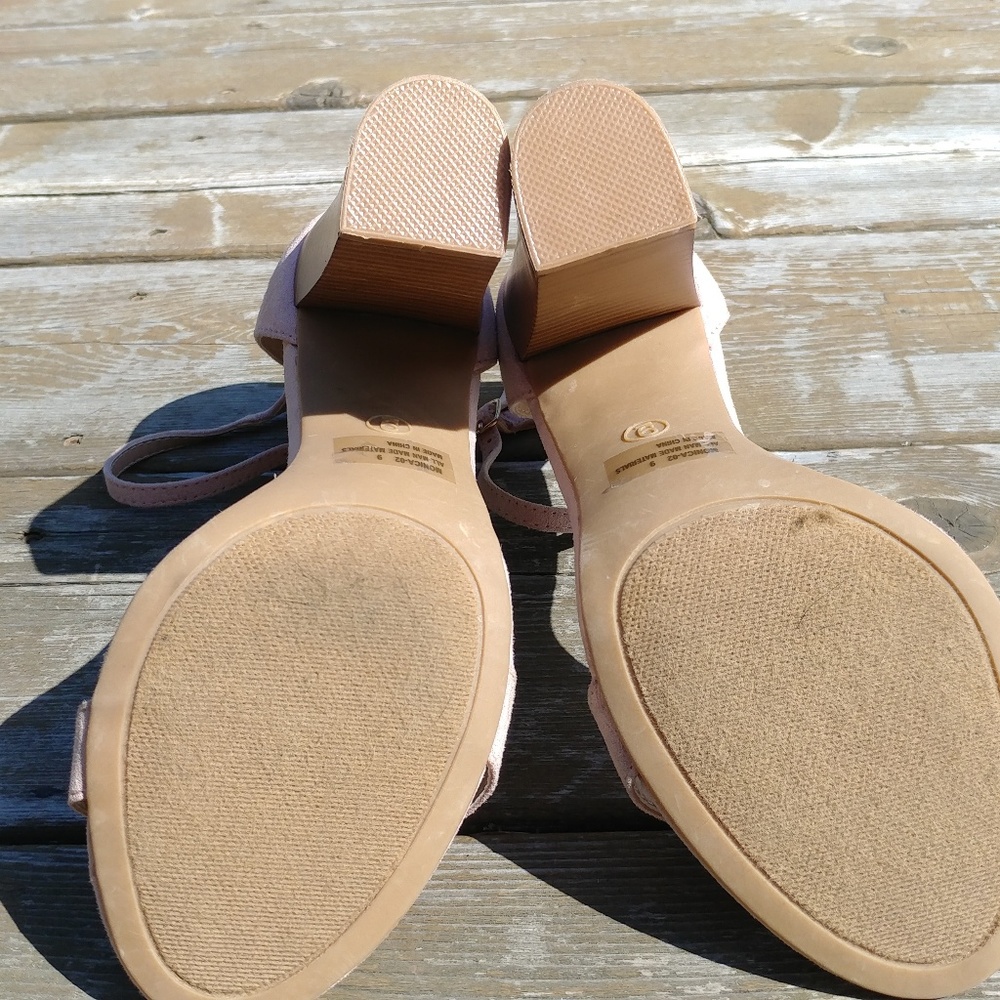 Sandals - Picture 4 of 5